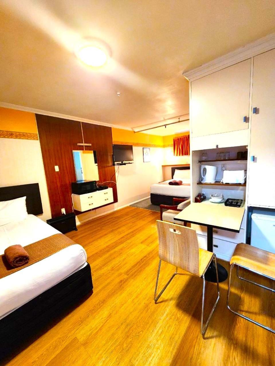 Mayfair Court Motel Токороа Екстер'єр фото